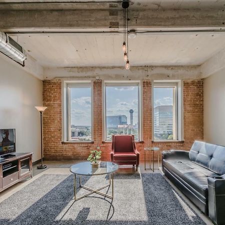 Regal Stays Corporate Apartments - Downtown Dallas Exterior photo