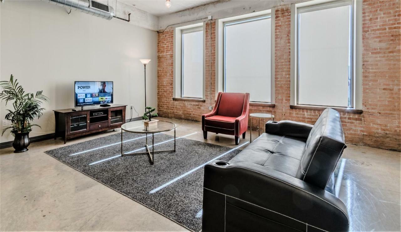 Regal Stays Corporate Apartments - Downtown Dallas Exterior photo